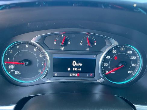 Used 2023 Chevrolet Traverse LT AWD/4WD image 46