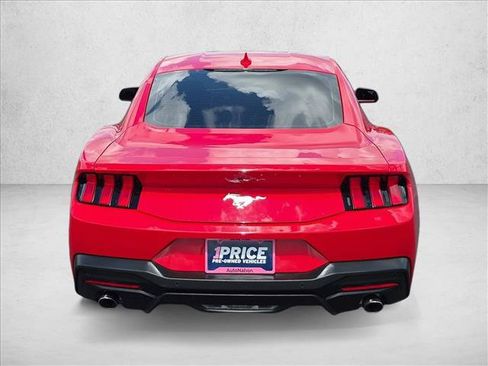 Used 2018 Ford Mustang Premium RWD image 7