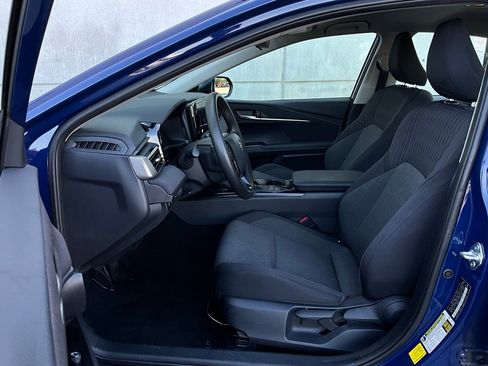 Used 2025 Toyota Camry LE image 10