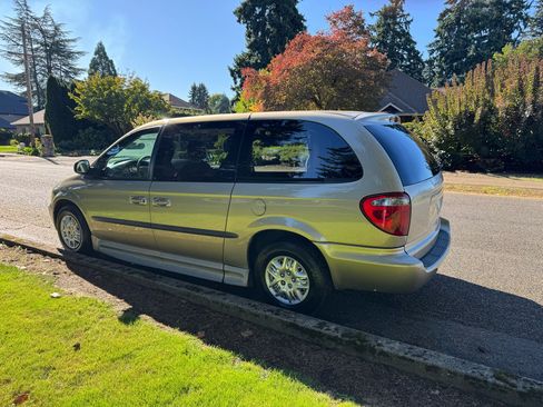 Used 2002 Dodge Grand Caravan Sport image 5