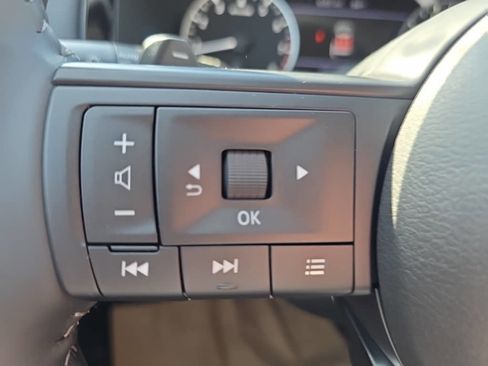 New 2025 Nissan Pathfinder SV image 22