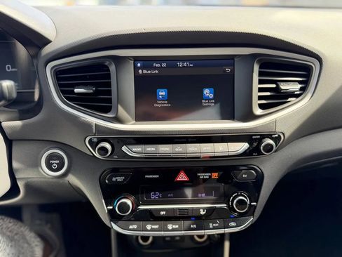 Used 2019 Hyundai Ioniq Electric image 38