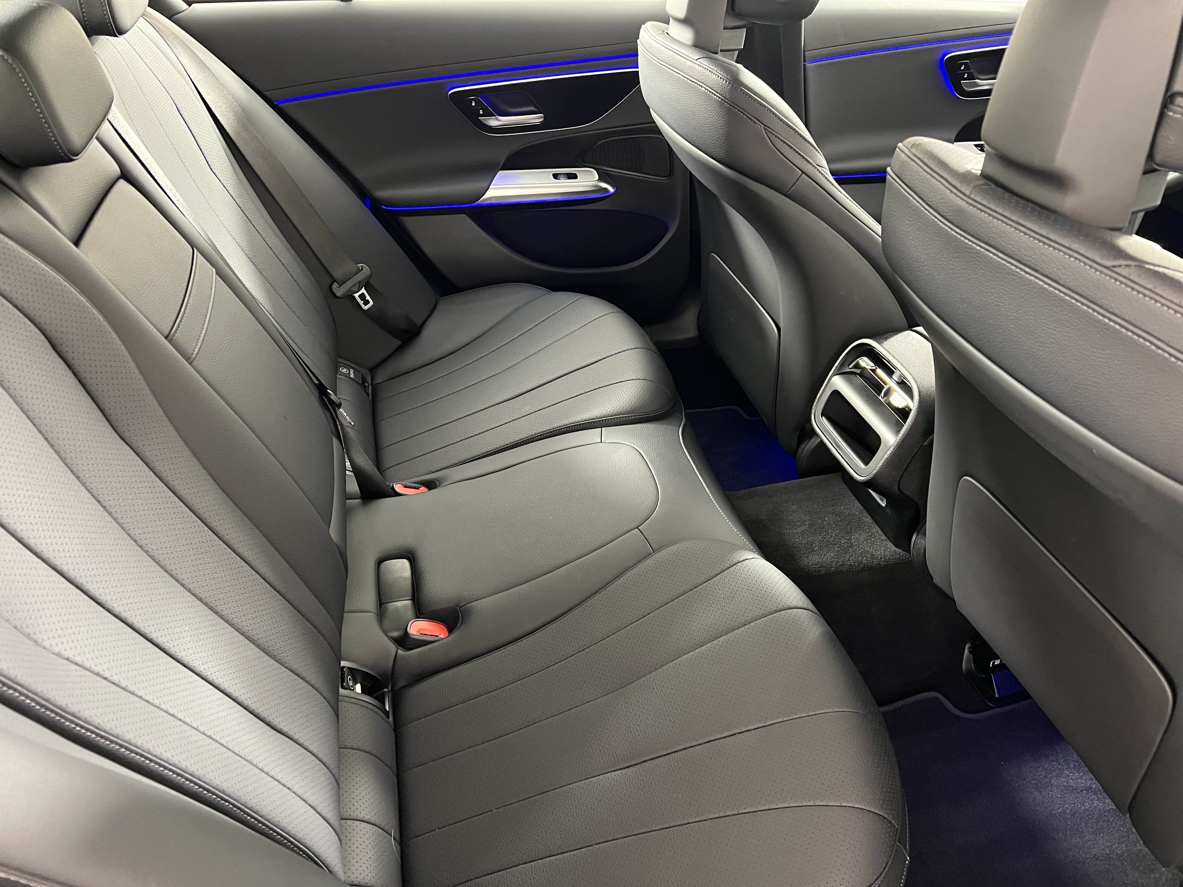 Certified 2024 Mercedes-Benz E 350 4MATIC Sedan image 24