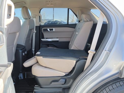 Certified 2023 Ford Explorer XLT image 41