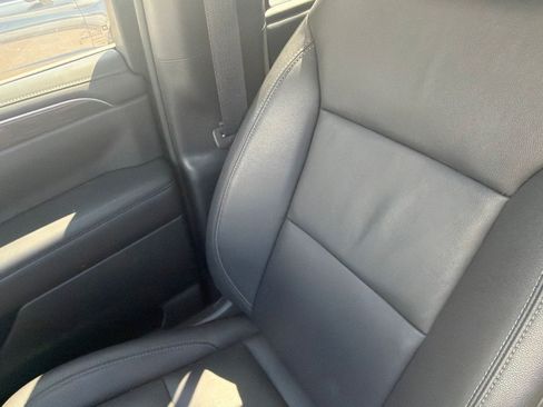 Used 2024 Chevrolet Tahoe LT w/ LT Signature Package RWD image 15