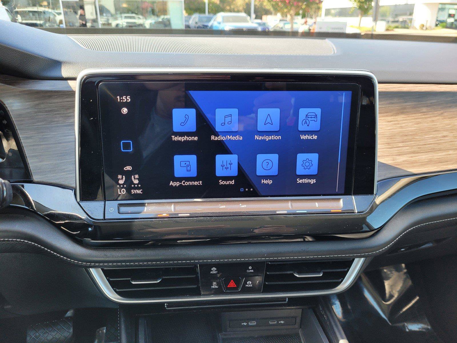 Certified 2024 Volkswagen Atlas SEL AWD/4WD image 29
