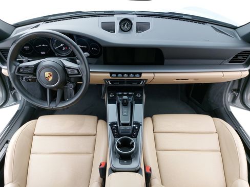 Used 2021 Porsche 911 Targa 4S image 11