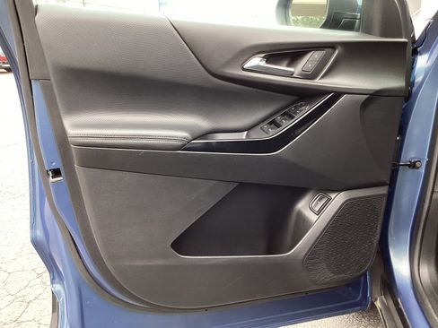 Used 2025 Chevrolet Equinox LT w/ Convenience Package II FWD image 33