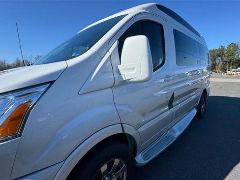 Used 2016 Ford Transit 150 XLT image 9