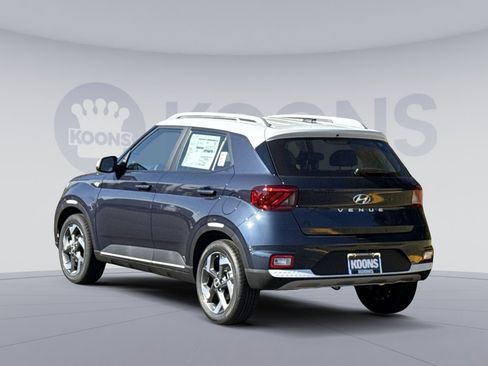 New 2026 Hyundai Venue SEL image 4