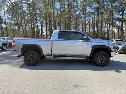 Used 2019 Toyota Tundra Limited w/ Limited Premium Package image 9