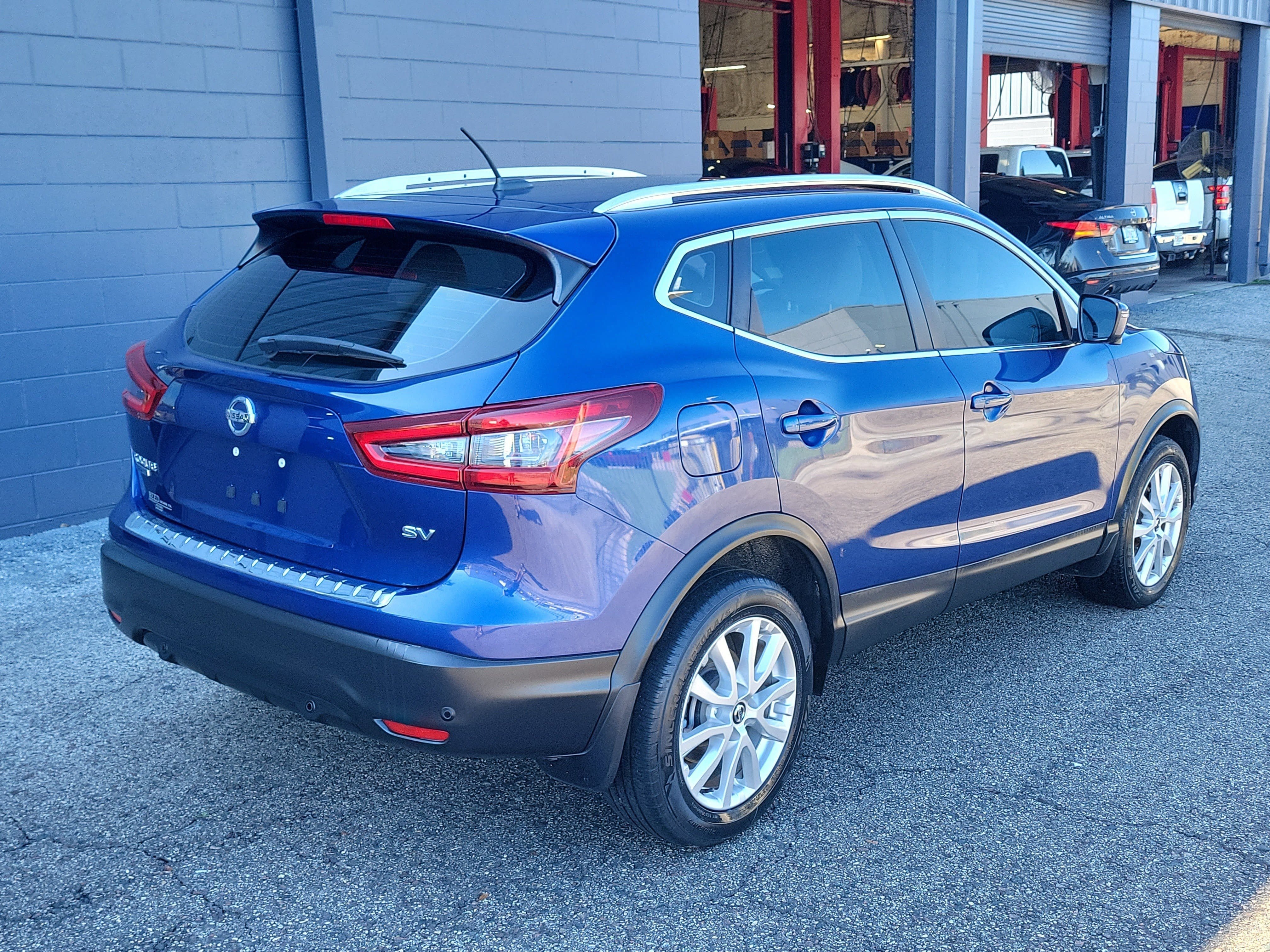 Certified 2021 Nissan Rogue Sport SV w/ Technology Package FWD image 4