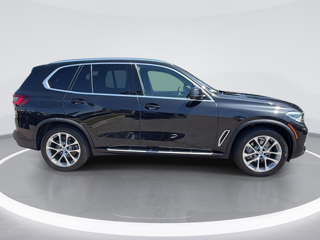 Used 2023 BMW X5 xDrive40i AWD/4WD image 3