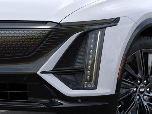 New 2026 Cadillac Lyriq Signature Sport w/ Nappa Leather Package RWD image 10