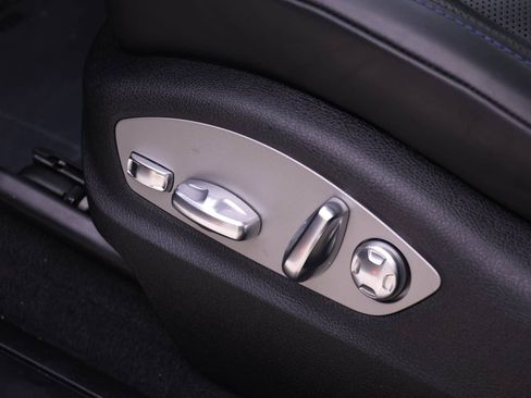 Used 2025 Porsche Macan image 21