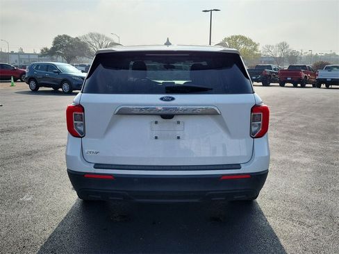 Used 2023 Ford Explorer XLT image 16