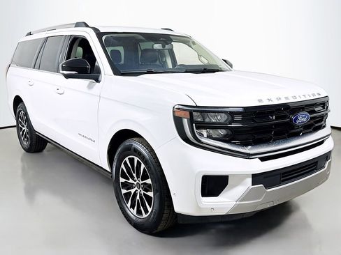 Used 2025 Ford Expedition Max Platinum image 3