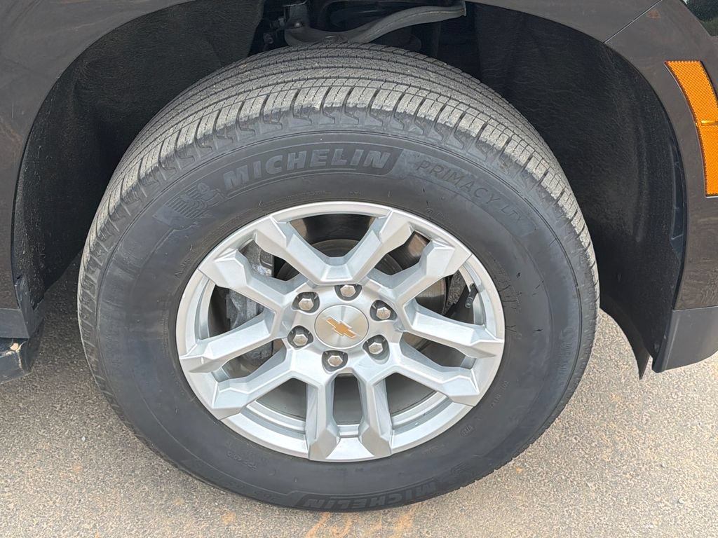 Used 2025 Chevrolet Tahoe LT AWD/4WD image 12