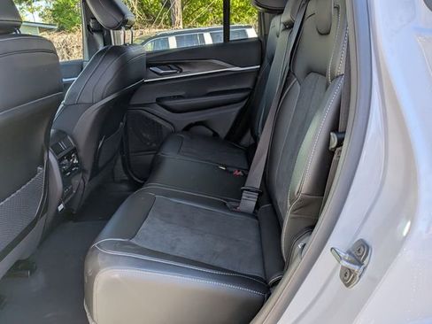 New 2026 Jeep Grand Cherokee Altitude AWD/4WD image 13