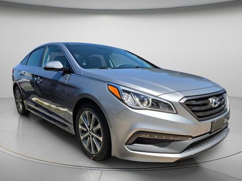 Used 2016 Hyundai Sonata Limited w/ Option Group 04 FWD image 4