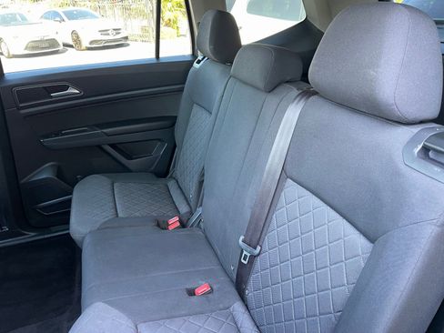 Used 2018 Volkswagen Atlas Launch Edition FWD image 15