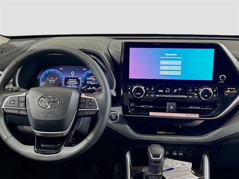 New 2026 Toyota Highlander Limited image 23