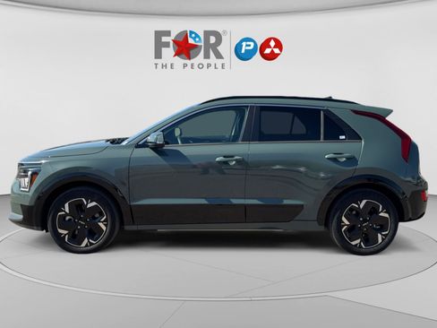 Used 2023 Kia Niro Wind FWD image 2