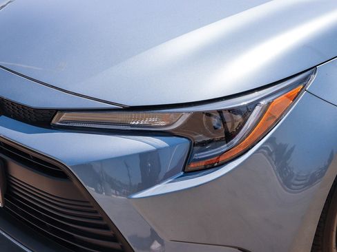 Used 2025 Toyota Corolla LE FWD image 10