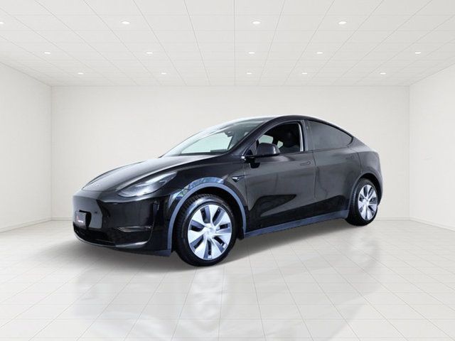 Used 2023 Tesla Model Y Long Range AWD/4WD image 2