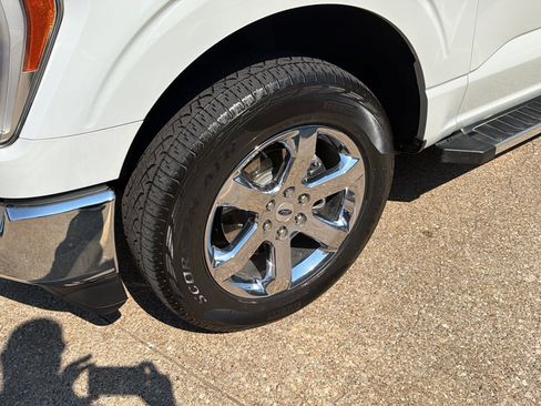Used 2023 Ford F150 Lariat w/ Equipment Group 502A High AWD/4WD image 5