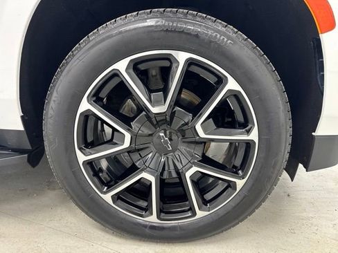 Used 2021 Chevrolet Tahoe RST w/ Luxury Package AWD/4WD image 34