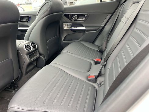 Certified 2025 Mercedes-Benz GLC 300 4MATIC image 17