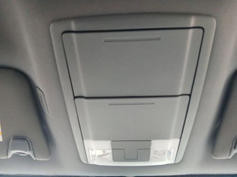 Used 2013 Ford F150 XLT w/ XLT Chrome Pkg image 6