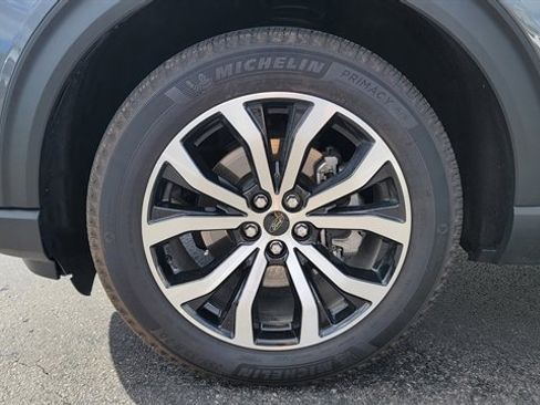 Used 2025 Ford Explorer ST-Line image 11