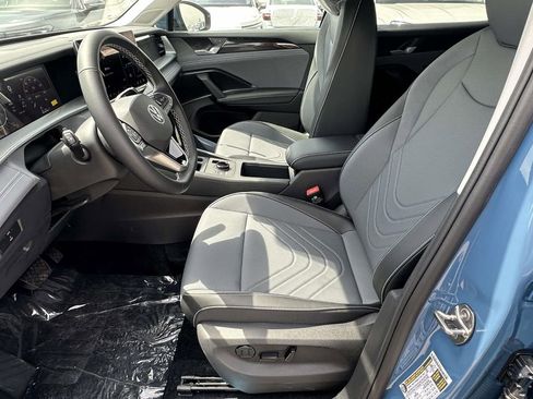 New 2026 Volkswagen Tiguan SE AWD/4WD image 12