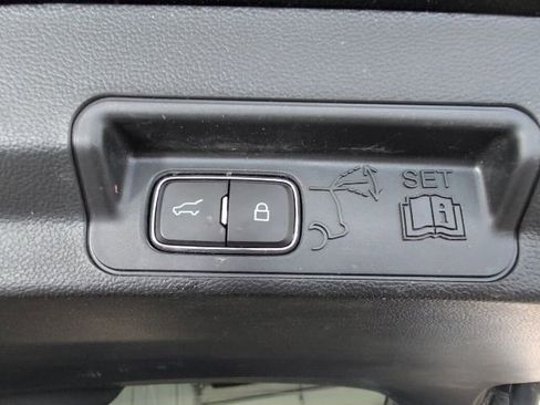 Certified 2023 Ford Explorer XLT AWD/4WD image 34