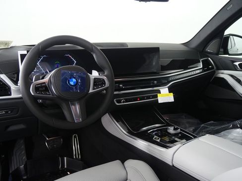 Used 2026 BMW X5 sDrive40i w/ Executive Package RWD image 18
