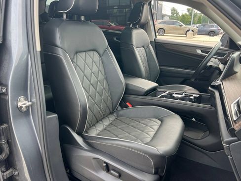Certified 2024 Volkswagen Atlas SEL Premium R-Line AWD/4WD image 44