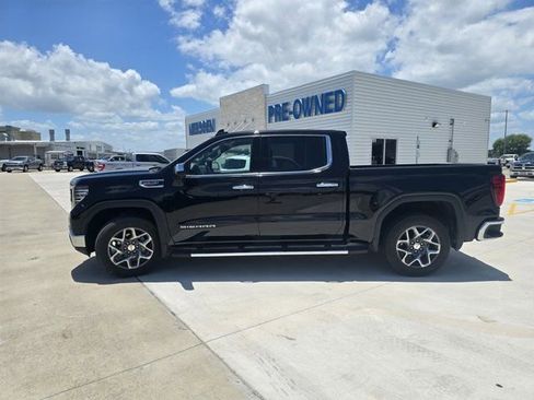 Used 2024 GMC Sierra 1500 SLT w/ SLT Premium Package RWD image 6