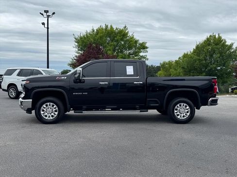 Used 2024 Chevrolet Silverado 2500 LTZ w/ LTZ Premium Package AWD/4WD image 6