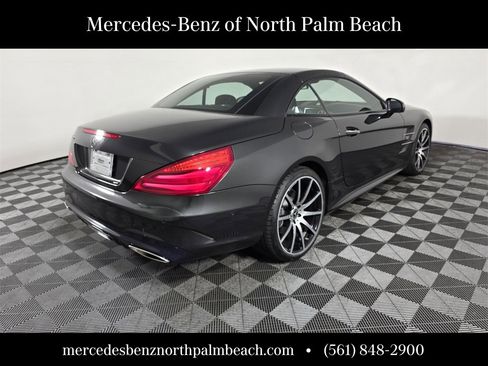 Used 2020 Mercedes-Benz SL 550 image 8