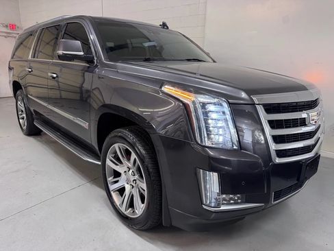 Used 2015 Cadillac Escalade ESV Luxury AWD/4WD image 1