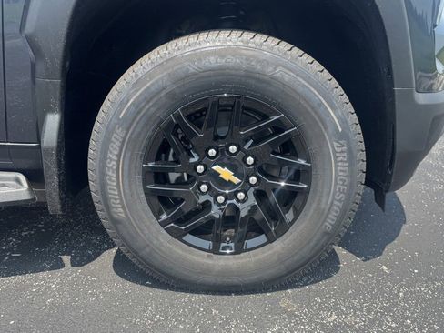 New 2025 Chevrolet Silverado EV LT image 31