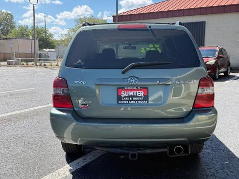 Used 2006 Toyota Highlander 4WD V6 w/ 3rd Row image 8