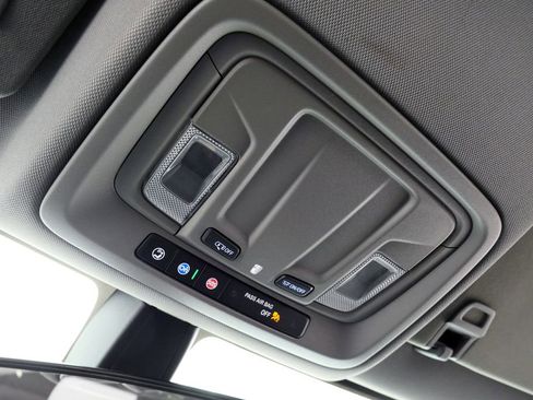 Used 2019 Chevrolet Silverado 1500 Custom w/ Custom Value Package image 30