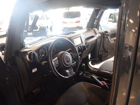 Used 2017 Jeep Wrangler Unlimited Sport w/ Quick Order Package 24S AWD/4WD image 24