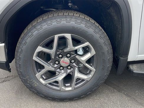 New 2026 GMC Sierra 1500 SLT w/ SLT Premium Plus Package image 9