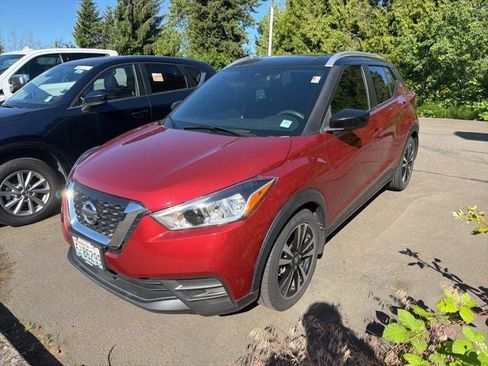 Used 2020 Nissan Kicks SV FWD image 4