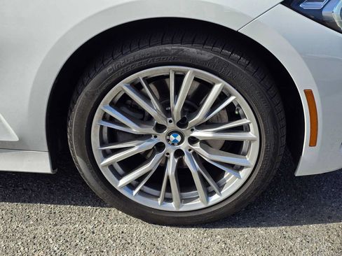 Used 2023 BMW 330i Sedan RWD image 9