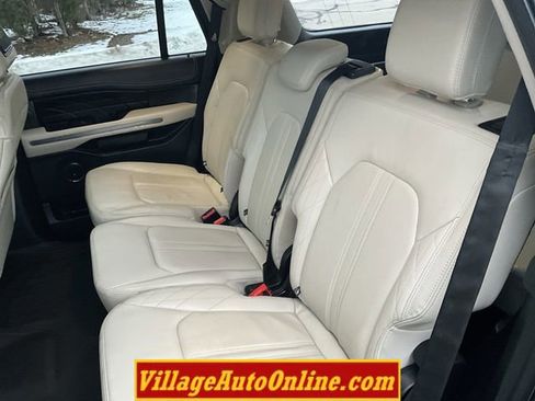 Used 2021 Ford Expedition Platinum image 28